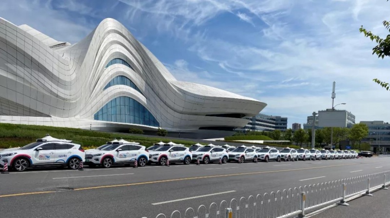 Robotaxi車隊(duì)在開放道路上